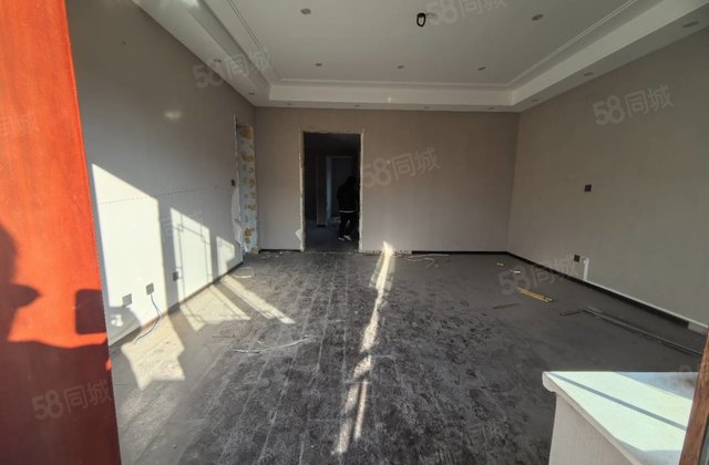 房东急售 小西湖旁 前后带院 证上400平 光岳府