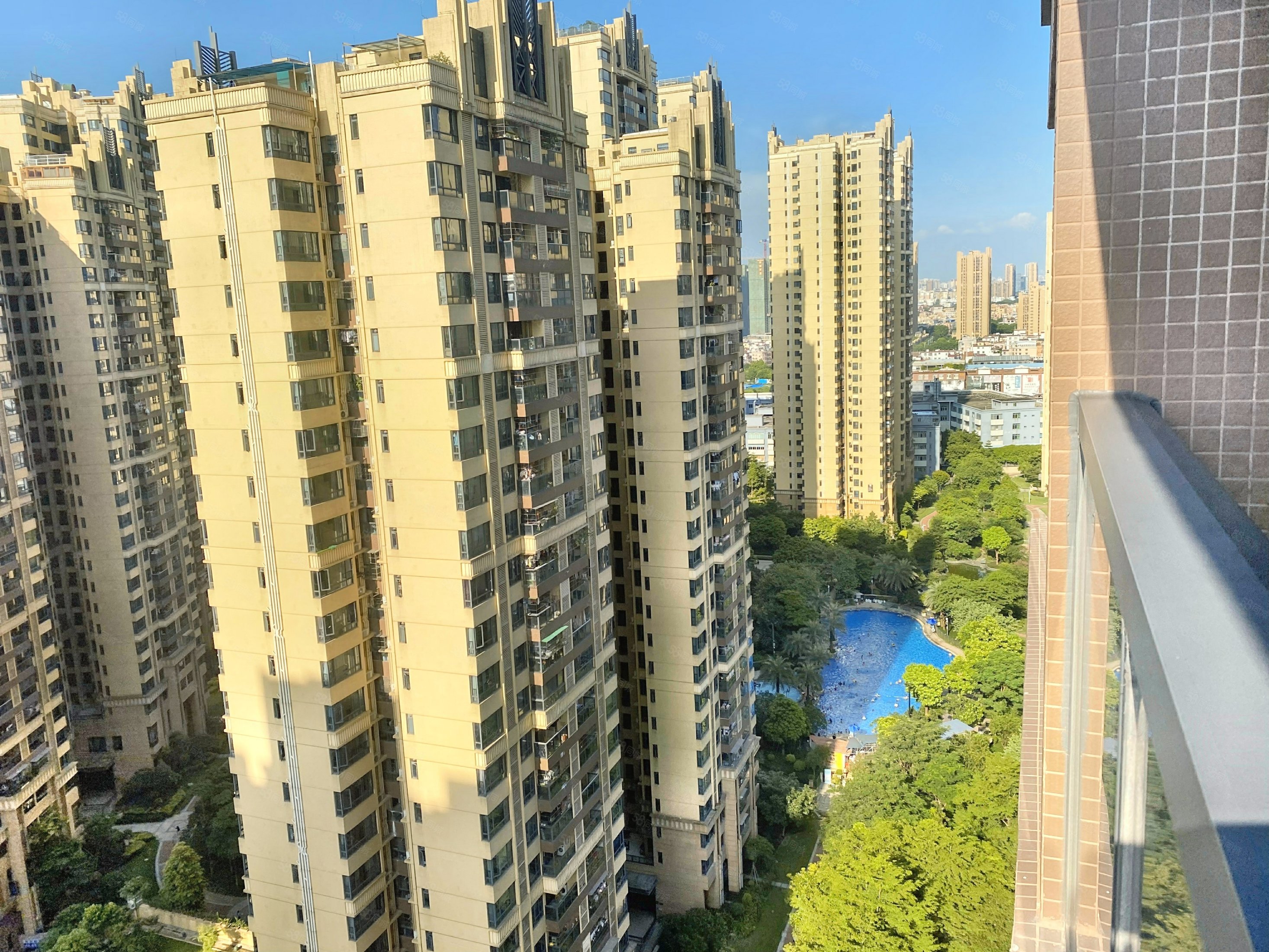 普君新城华府3室2厅2卫91.8㎡南北200万