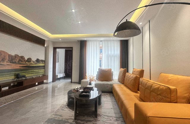 西京都高尔夫别墅4室3厅237㎡106.5万二手房图片