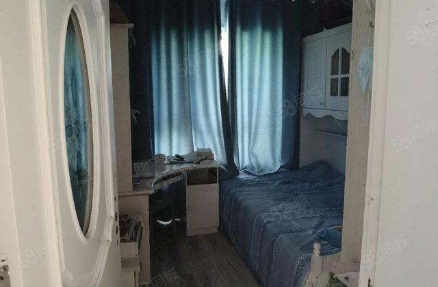 阿尔卡迪亚六期 1楼带院 3室 精装修 房龄新