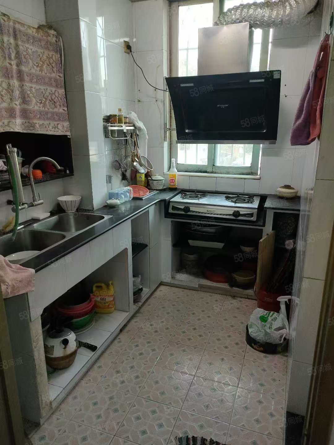 西荣路小区3室2厅1卫91㎡东南38万