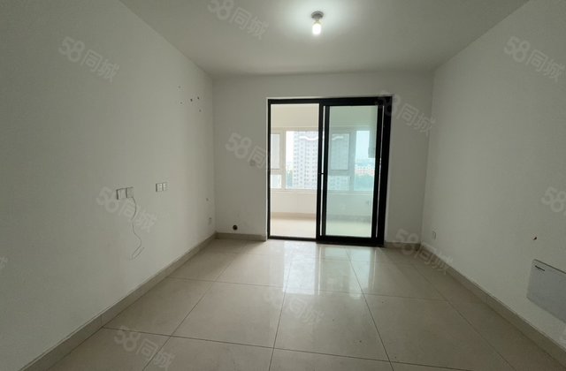 急售刚需次新房  三叶草三室 带车储 随时看房