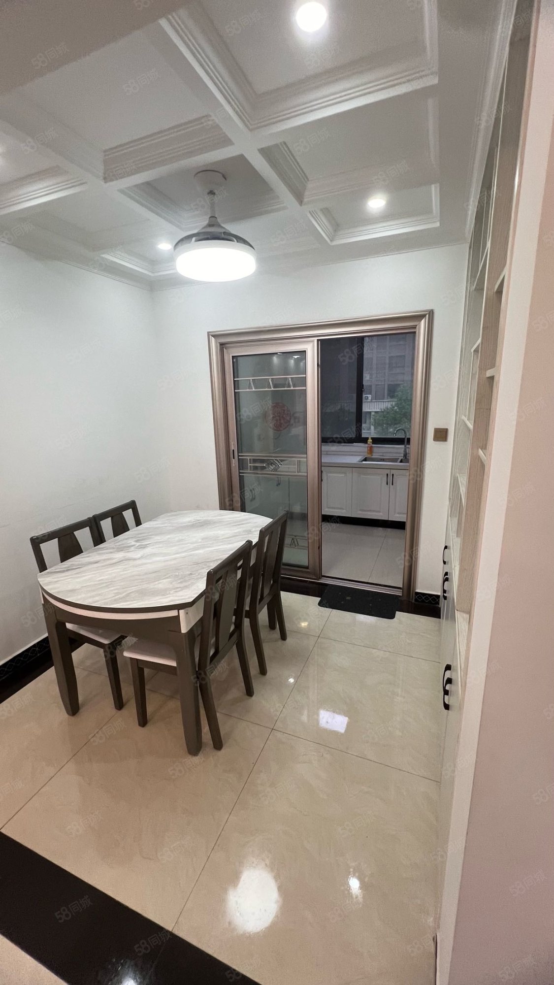 名邦中央公馆南区3室2厅1卫113.03㎡西75万