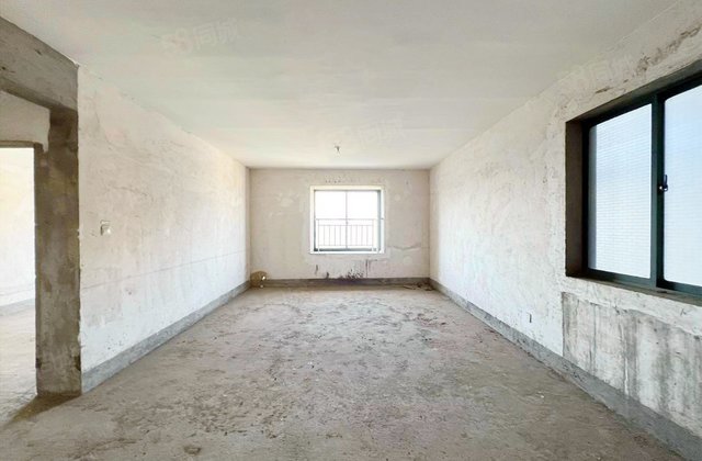 盛德碧瑞庭小区3室2厅135.85㎡76.8万二手房图片