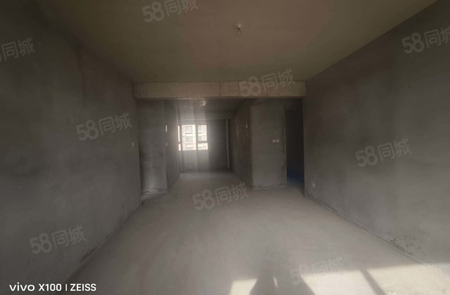 德融江南府4室2厅140.04㎡72.8万二手房图片