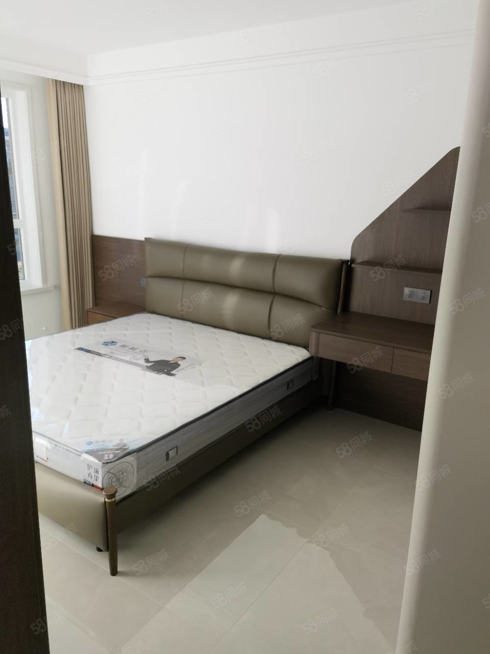 海龙新城3室2厅2卫170㎡南北118万