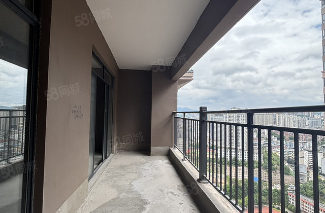 惠邦学府世家4室2厅121.32㎡63.8万二手房图片