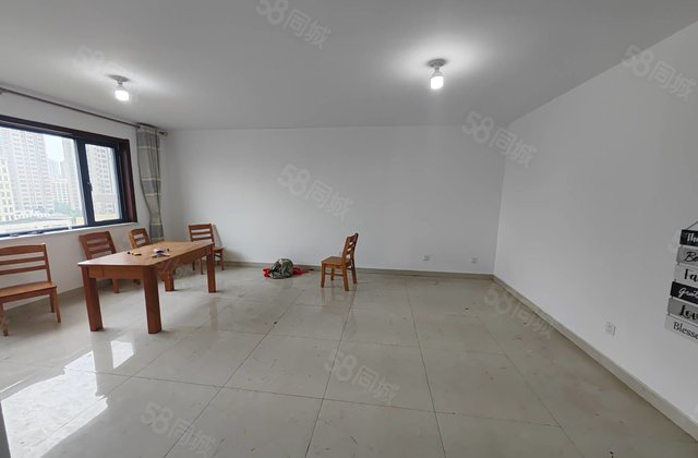 文苑东 滨湖新城 商品房三室双卫带车位储藏室 随时看房有钥匙