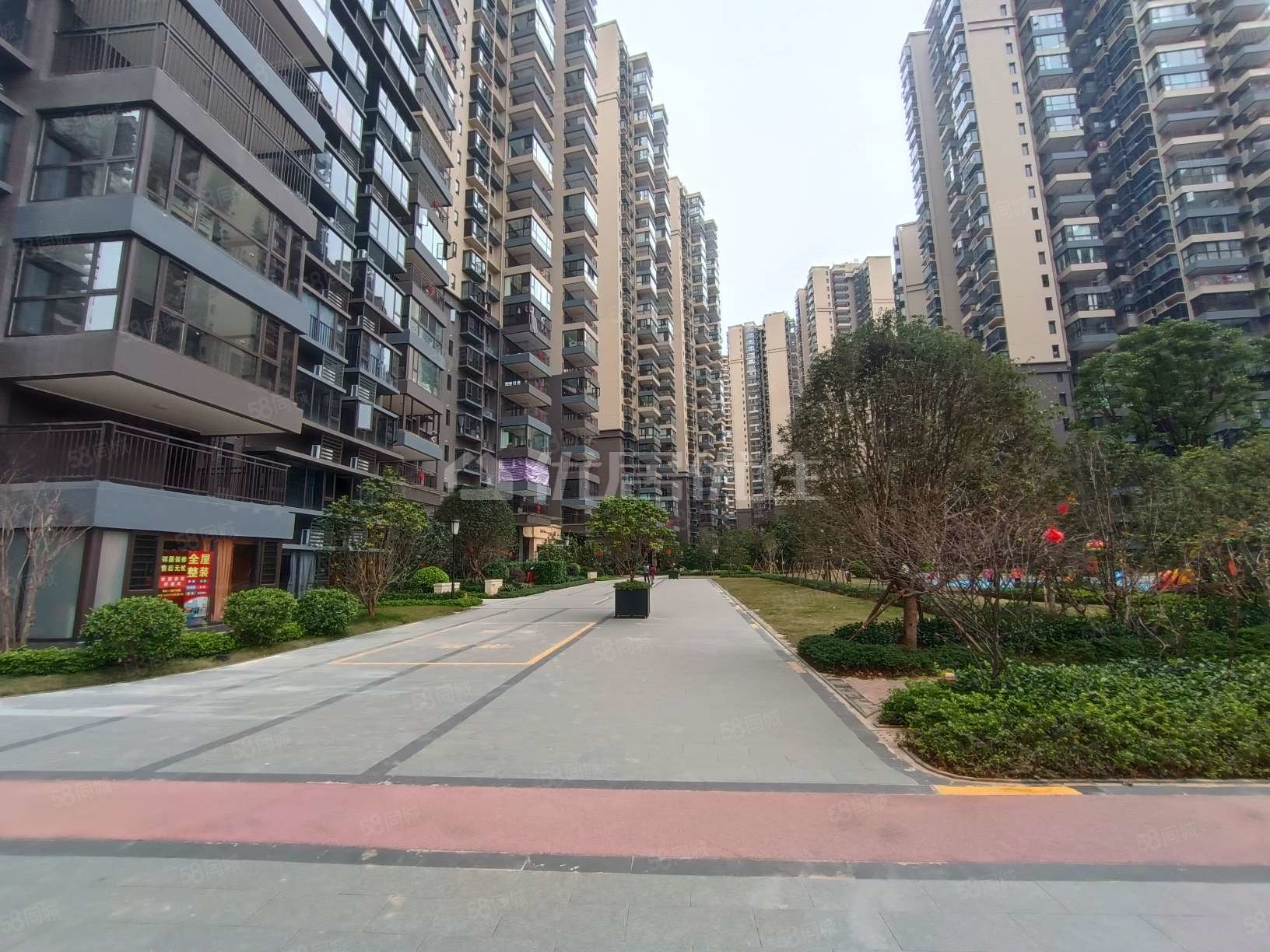 荣和半山华府3室2厅2卫94㎡南91万