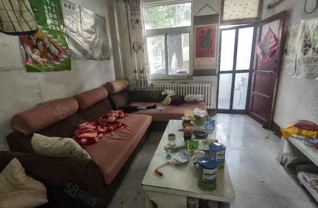 公园对面水利局家属院孝心一楼带院子有配房