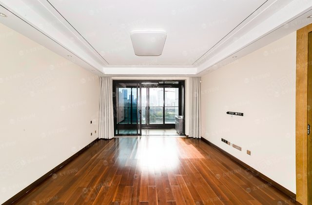 绿地海珀玉晖3室2厅147.42㎡1698万二手房图片