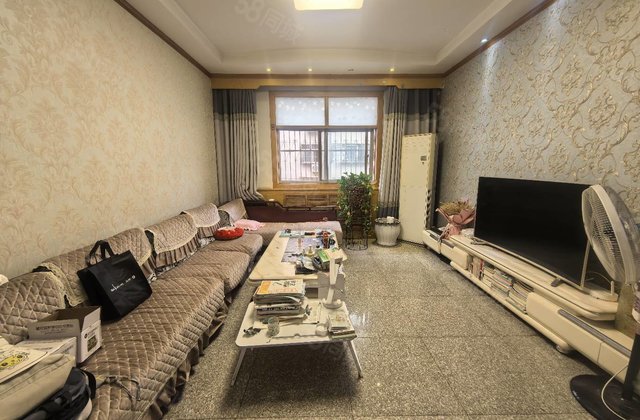 卫生局家属院4室2厅131㎡69.9万二手房图片