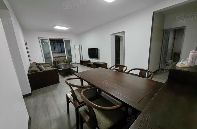 房东直卖品质好房！配套齐全，采光充足！看房随时！送车位！