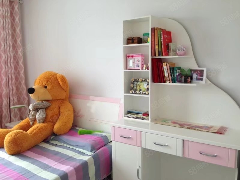 金威花园3室2厅1卫112㎡南北35万