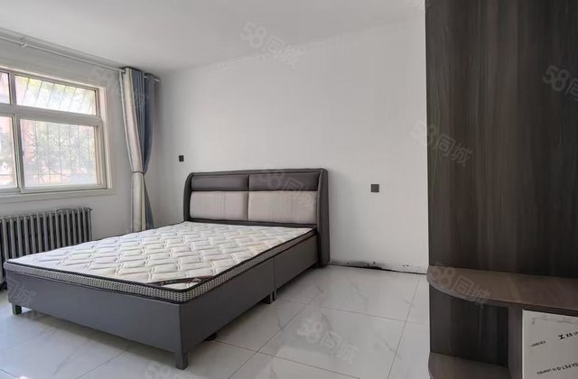 老文轩，孝心一楼，凤翔组团电业局五院三室，看房方便