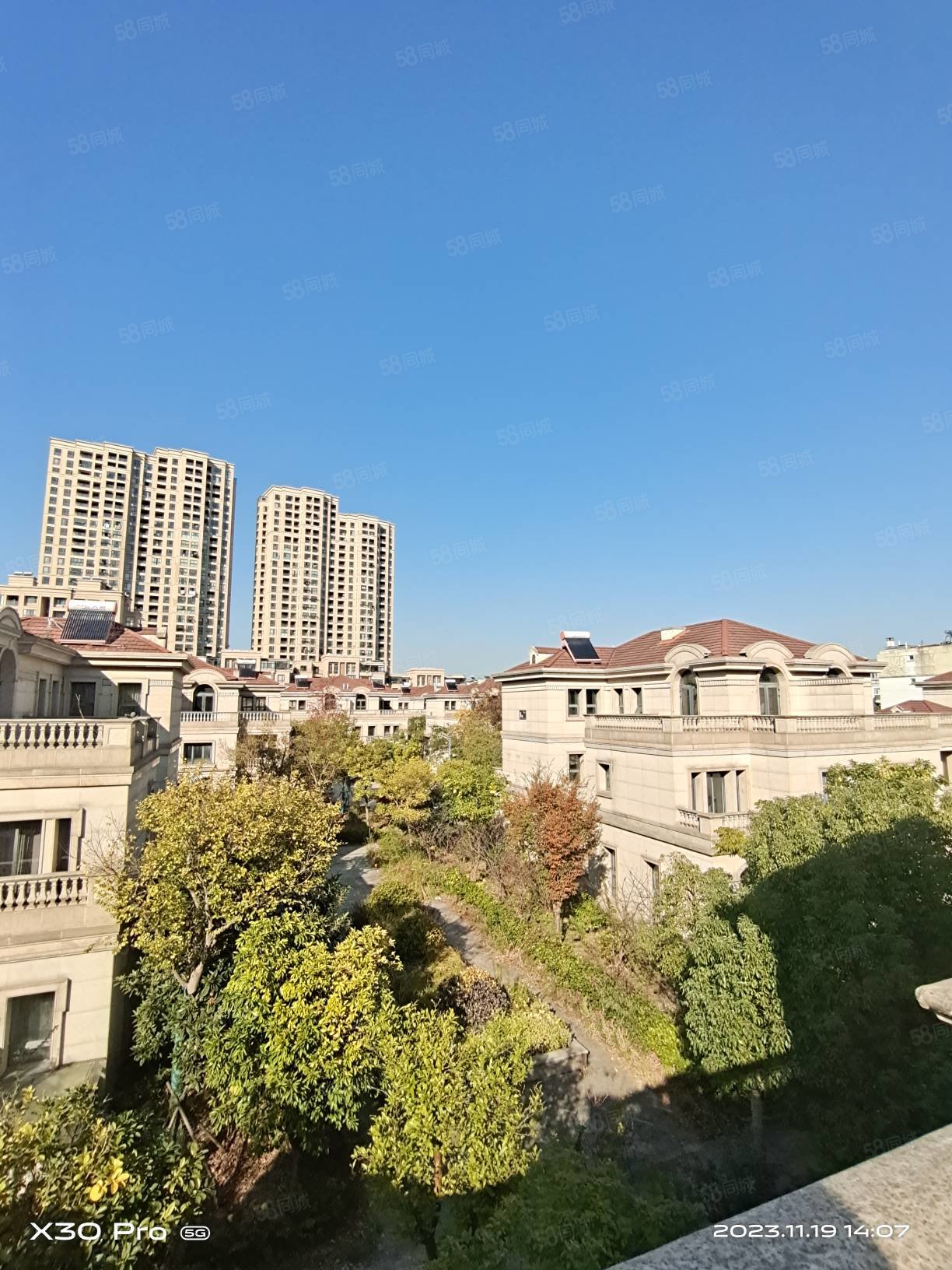 【10图】嘉盛龙庭双拼别墅,希尔顿林逸酒店对面,300多平花园!