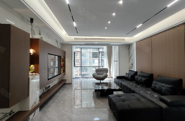 东方巴黎4室2厅151.13㎡65.6万二手房图片