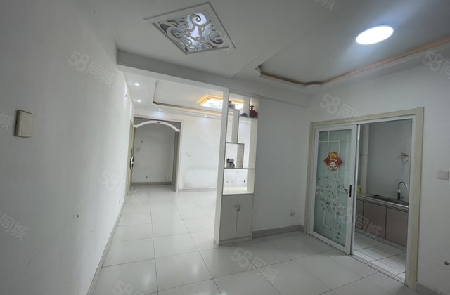 大学城C区3室，102平78万，免大税送车位储藏室