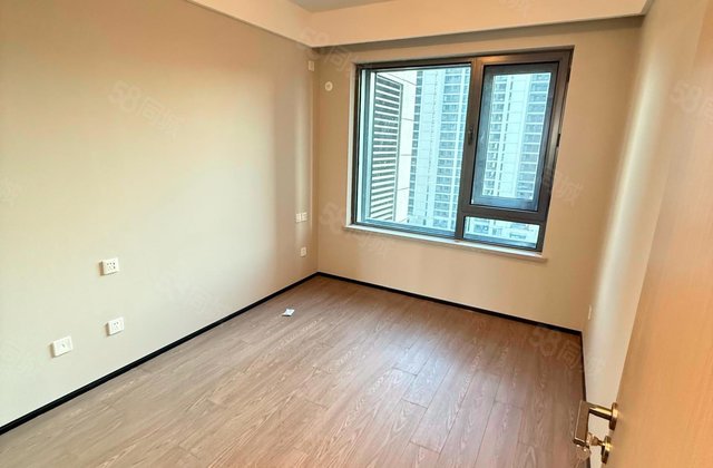 融创海逸长洲3室2厅122.65㎡114.8万二手房图片