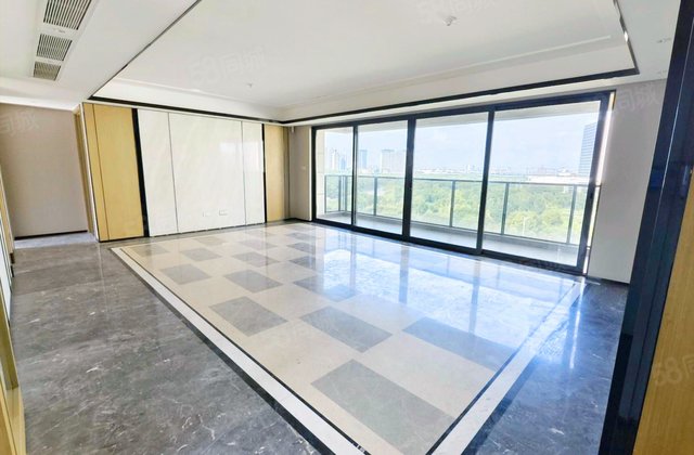中南樾府4室2厅148.55㎡185万二手房图片