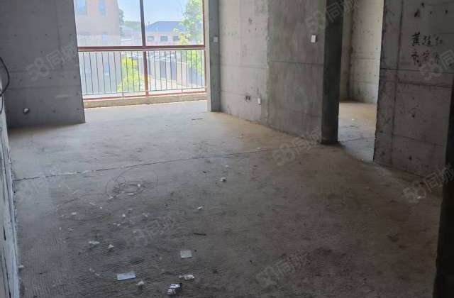 龙记观园3室2厅136.35㎡67.8万二手房图片