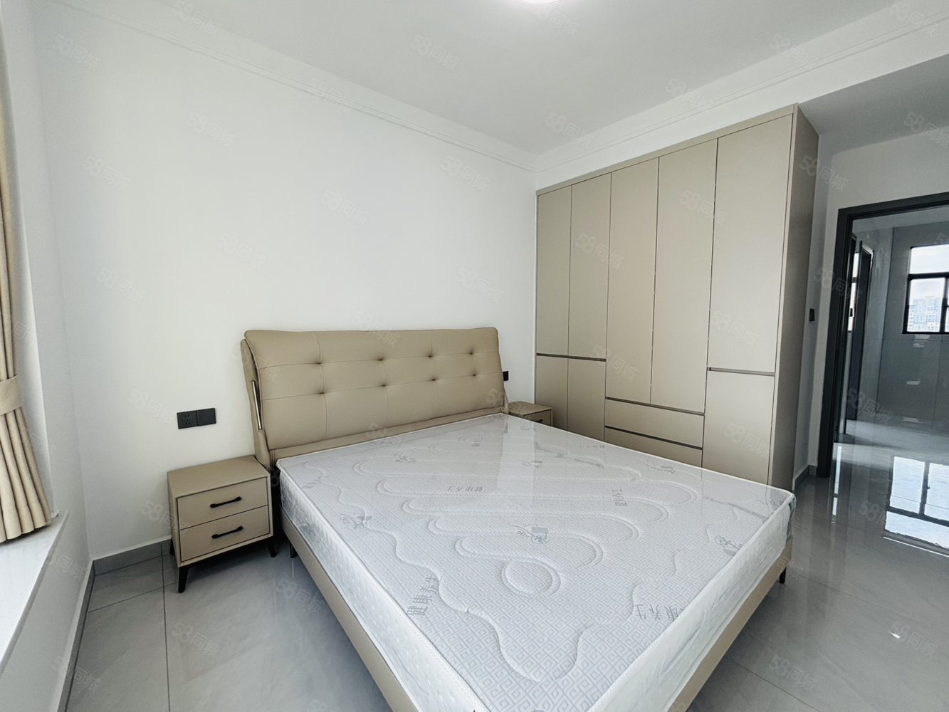 香槟国际5室2厅2卫130㎡南北69.8万