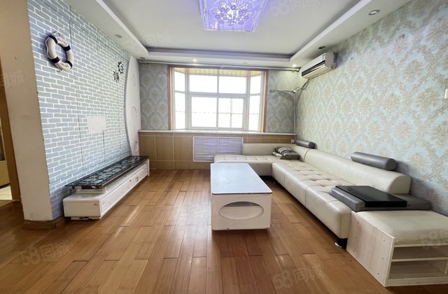 火车站 装修好 大三居 南北通透 近医院 商品房