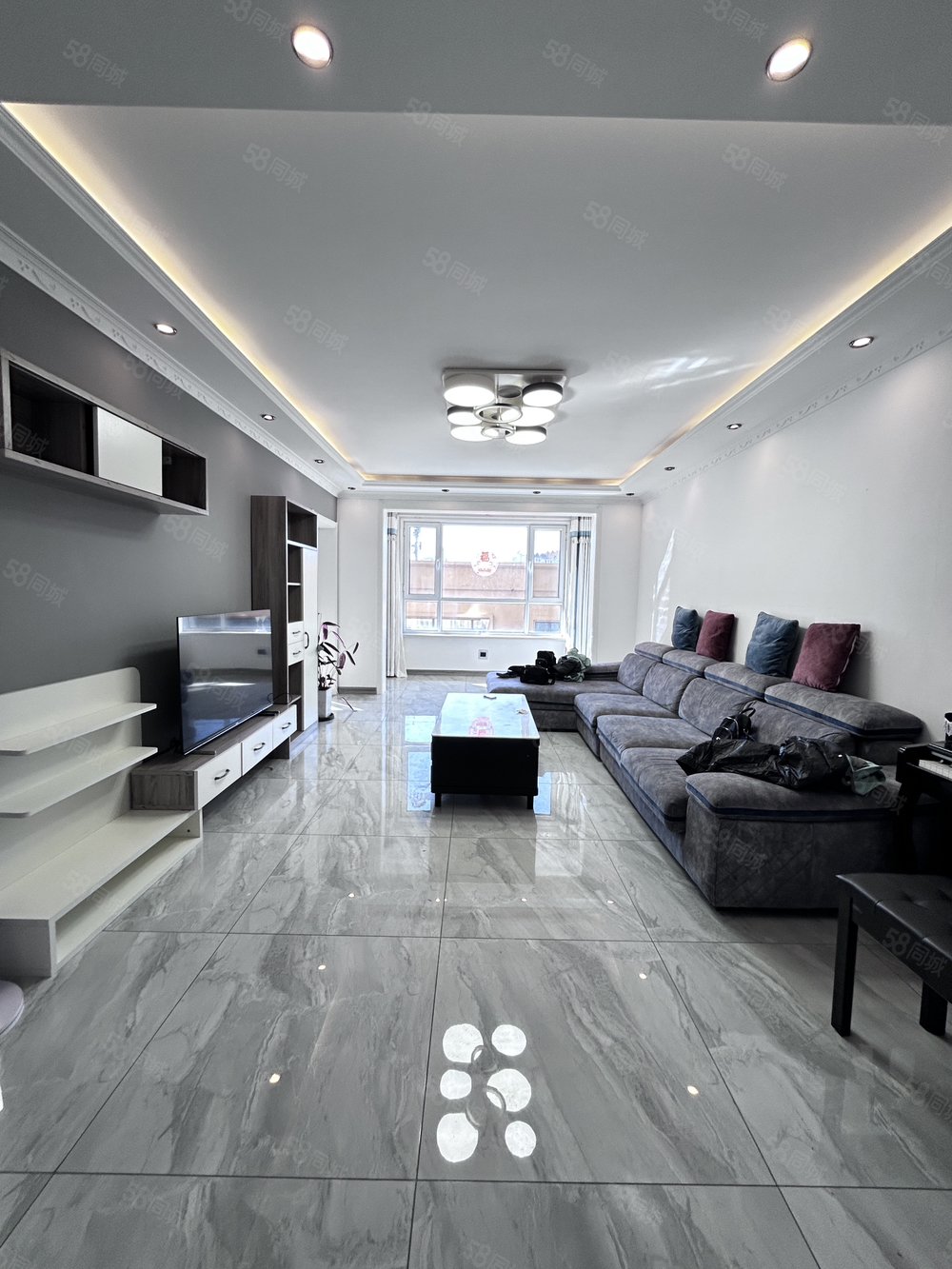 星河万源蓝湾2室1厅1卫108㎡南北44万