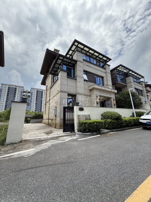 天屿花城((别墅)8室3厅7卫396㎡南北338万