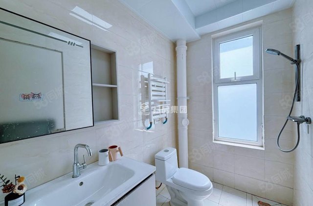 高绿化 电梯房 次新房 小三居 南北通透 双卫 诚心出售