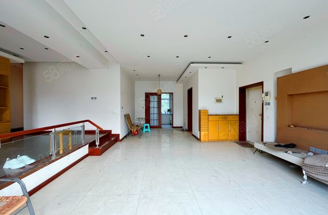 森宇音乐花园5室2厅221.17㎡185万二手房图片