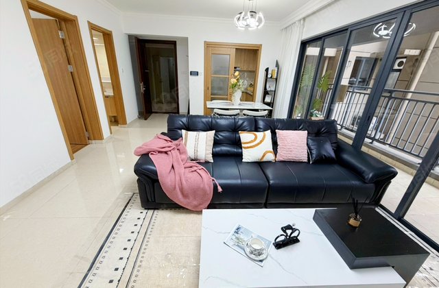 美的花湾城3室2厅110.76㎡110万二手房图片