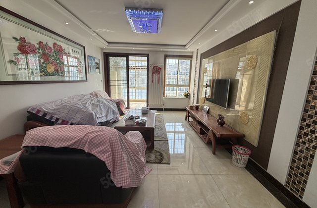 洋房三楼带车库双卫！品质小区！观澜一品名人苑东昌华庭！急售