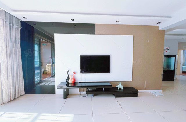 文轩本部 四室 小高层 中间楼层 小区停车方便 随时看房