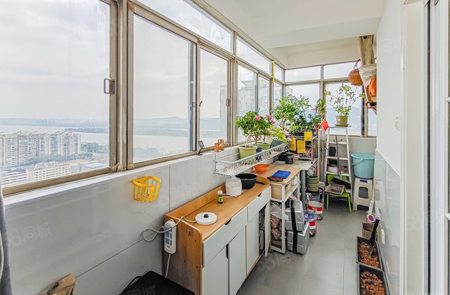 冶金大厦4室2厅153.75㎡181.8万二手房图片