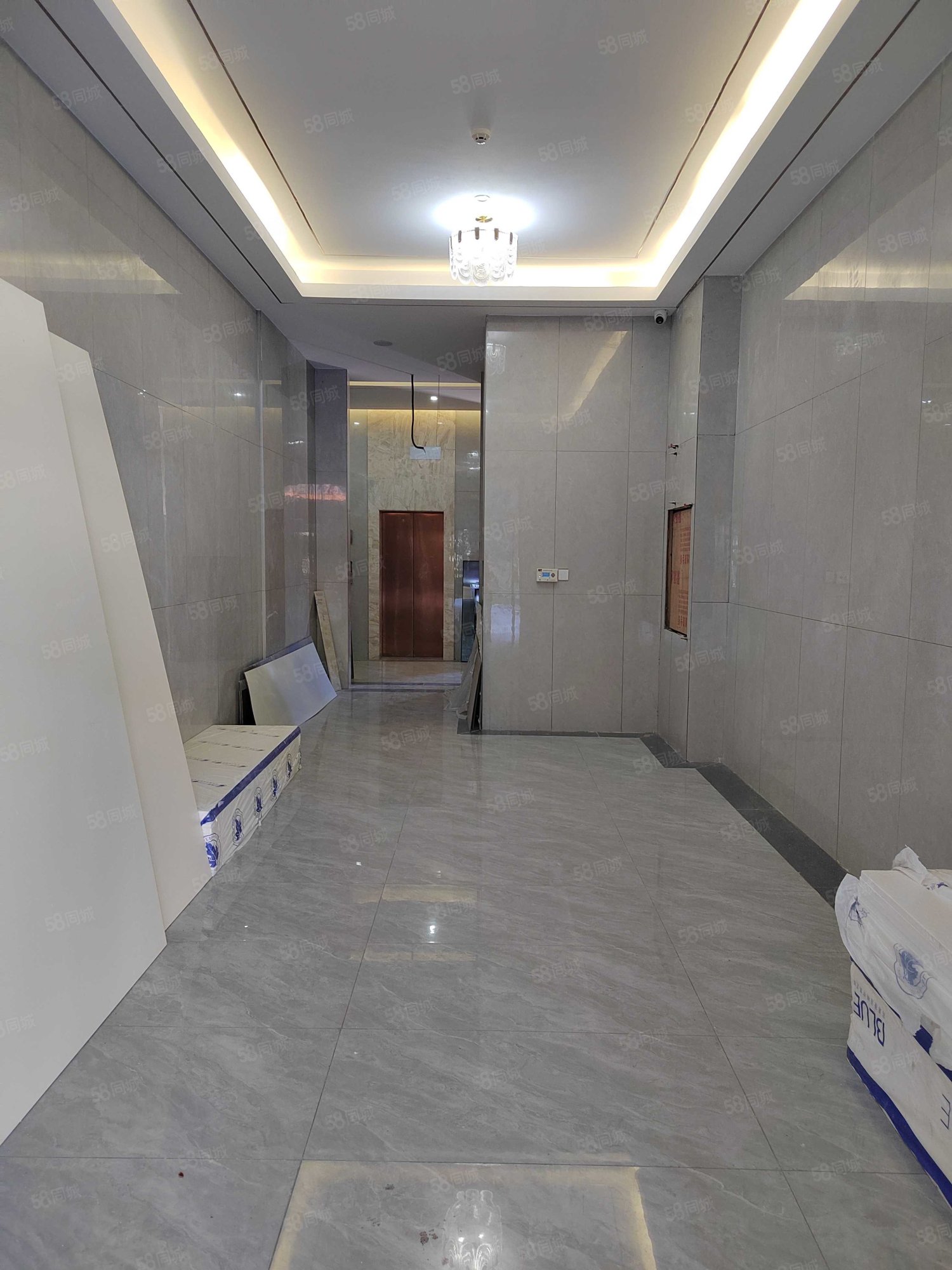 太阳公馆4室2厅2卫143.59㎡南125万