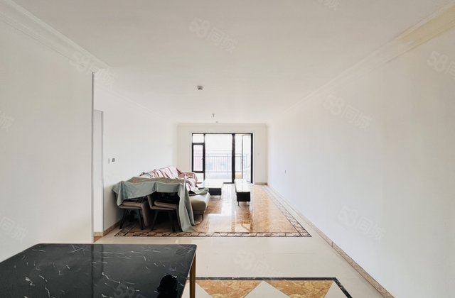 二中附近 翡丽湾 四居室 无遮挡好楼层 带车位 免大税急售