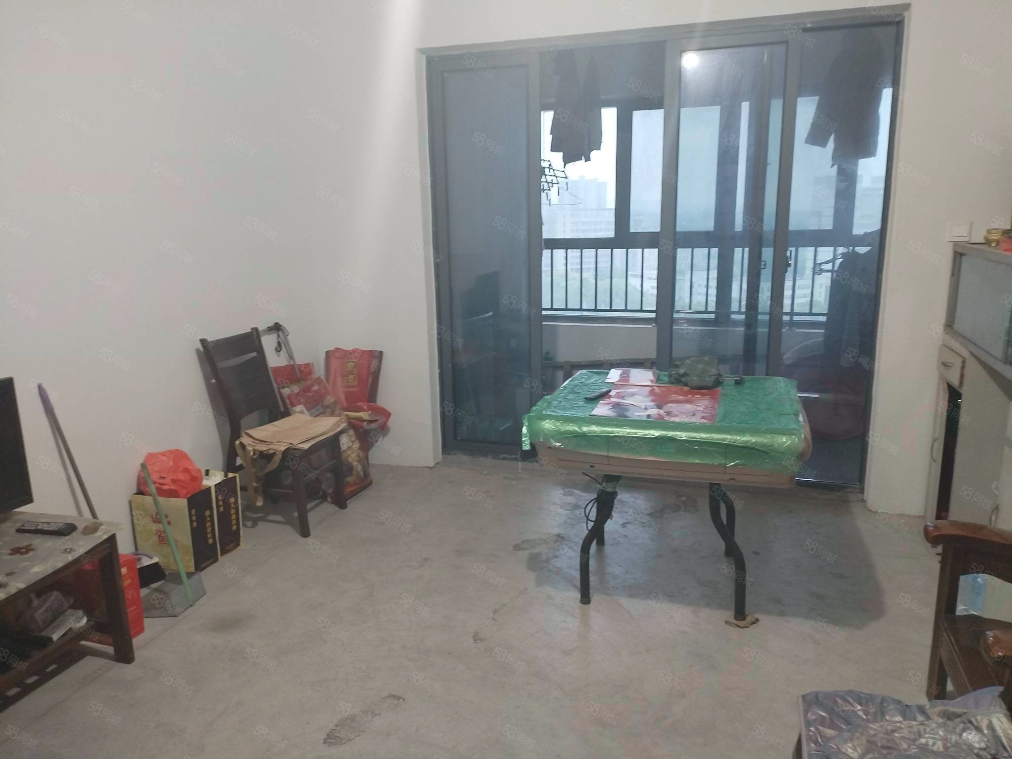 岠嶂山B区3室2厅2卫138㎡南56万