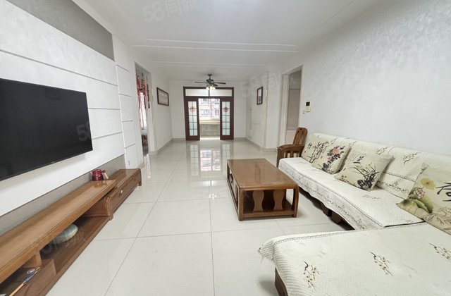 彩信君澜，英伦花园，中央华府，带车位带储藏室好楼层双阳台