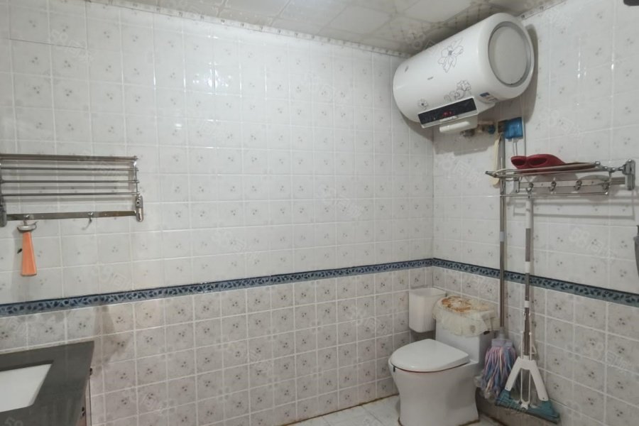 和谐嘉园(东区)4室2厅2卫168㎡南北60万