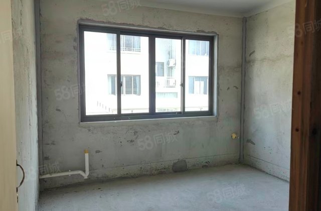 杨四新苑5室3厅176㎡130万二手房图片