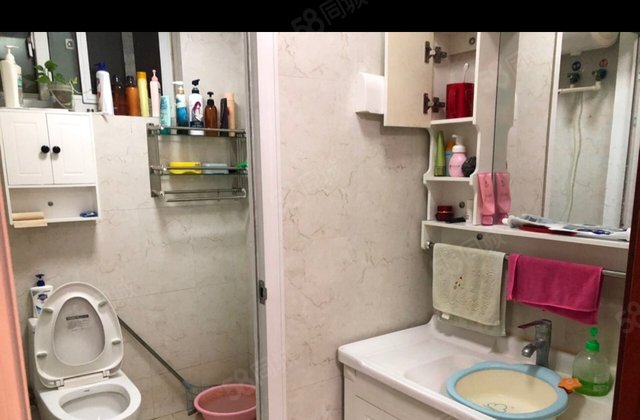 星美城市广场2室2厅1卫，普通装修，送车位送地下室