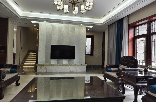 古楼 光岳府新450平精装别墅前后150平大院子已加装电梯