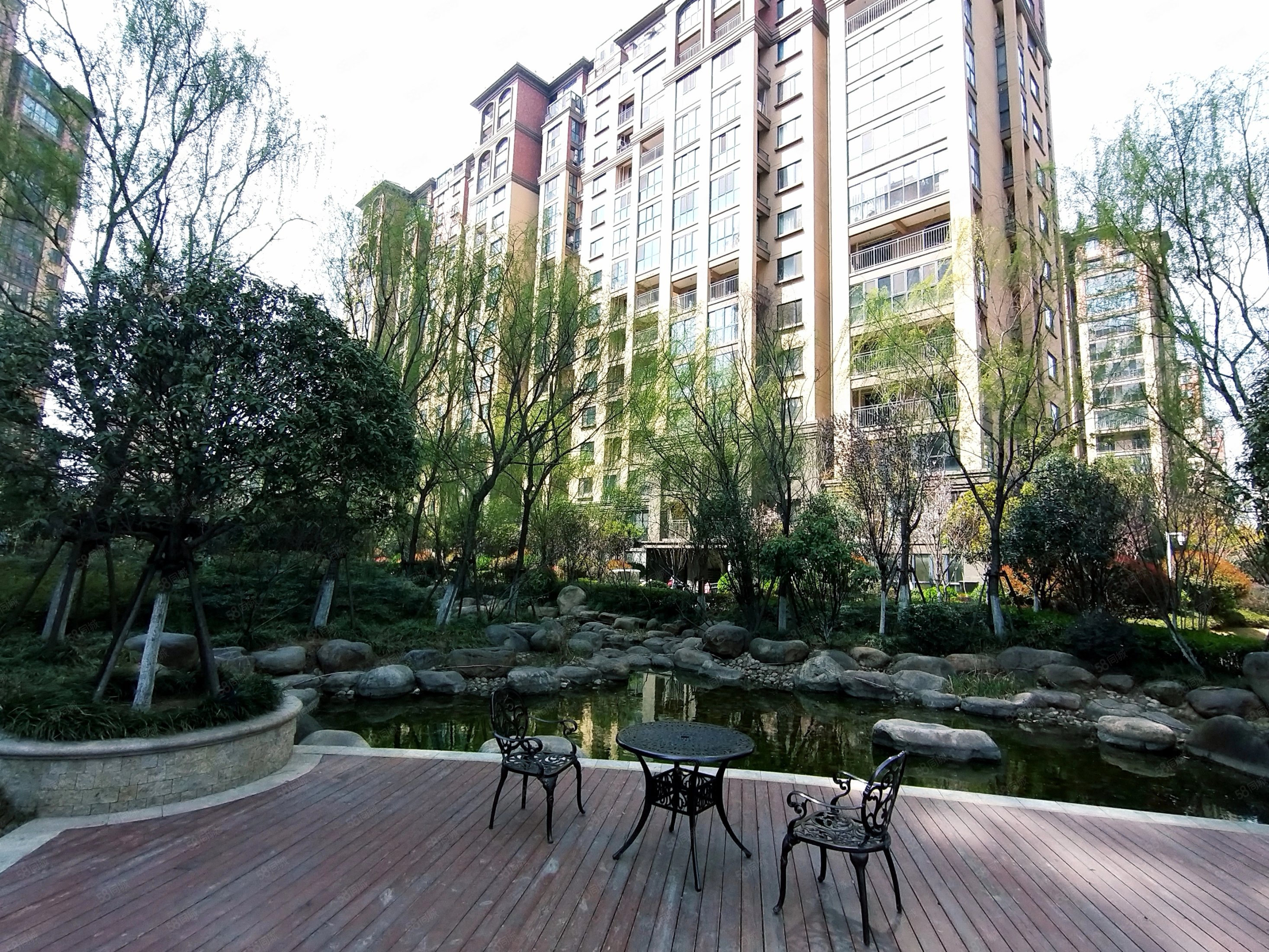 宛城建业森林半岛(西区一二期)5室2厅2卫166.67㎡南北169万