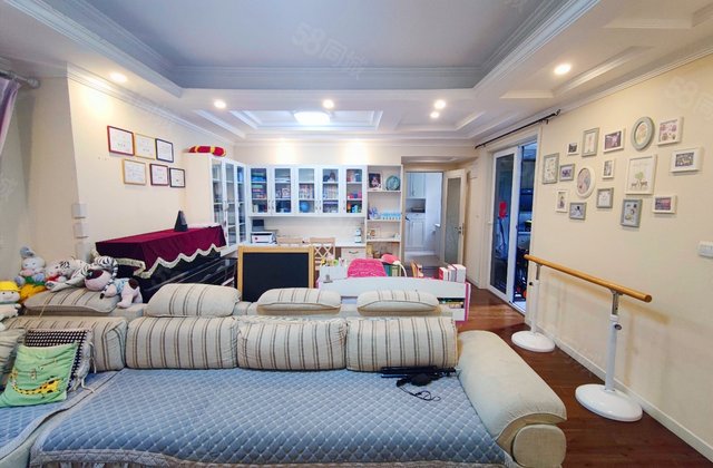 龙湖悠山庭院4室2厅114.65㎡140万二手房图片