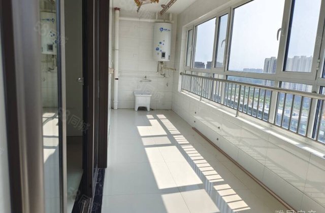 一口价 松桂嘉苑  四室两厅 四叶草户型 带子母车位 好楼层