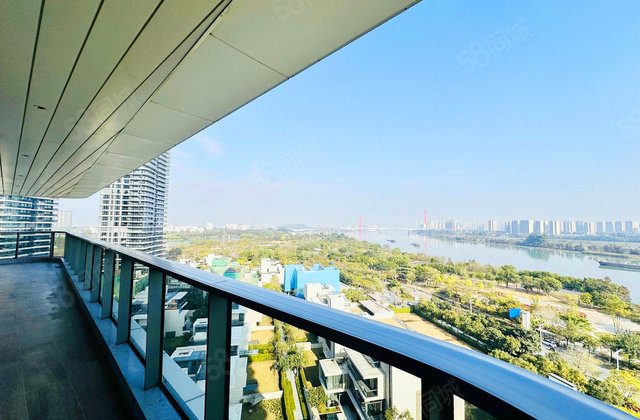 鹏瑞皓玥湾5室2厅390㎡1800万二手房图片