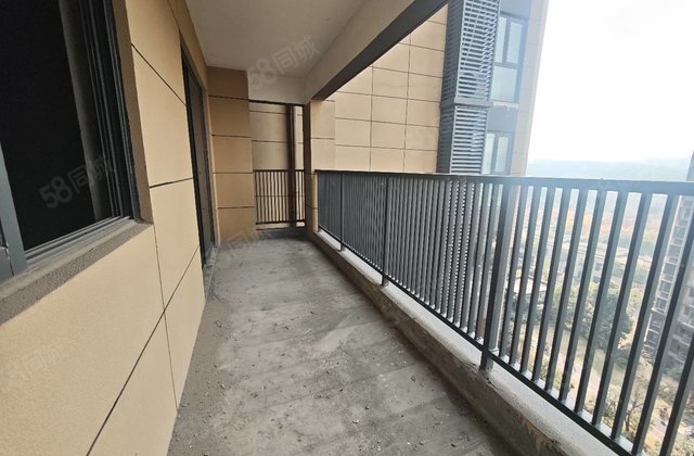 华鹏梧桐邑九棠府4室2厅142㎡77万二手房图片