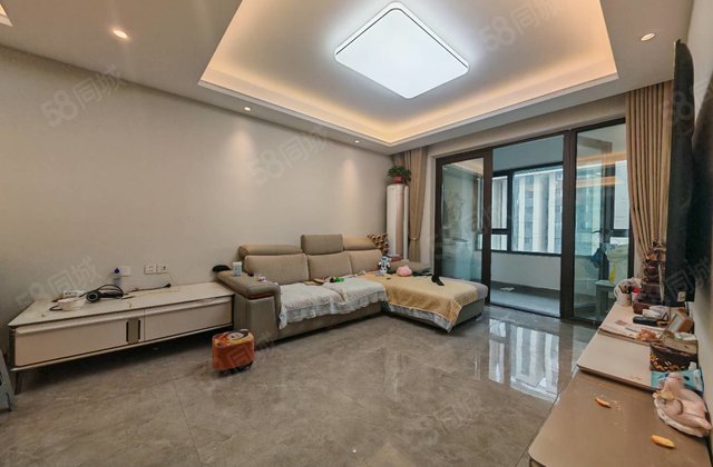 急售,捡 送储,新一中外国语,正规三室,随时看房。