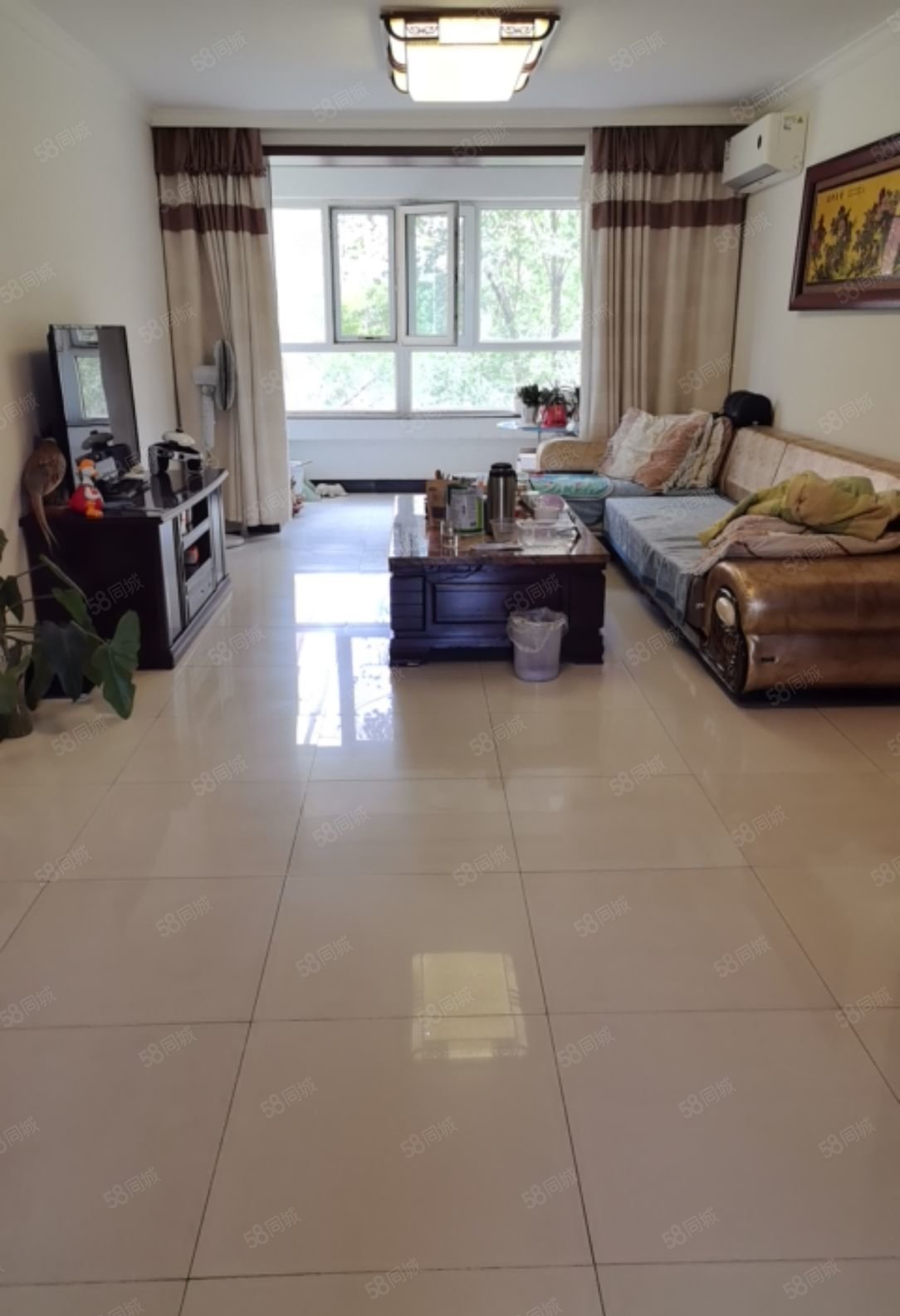 雅荷秋色2室2厅2卫110㎡西南30万